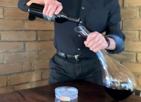 Decanting article